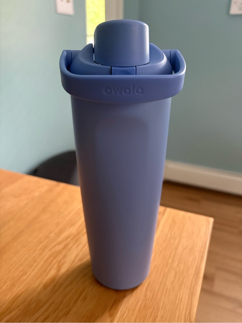 30 oz Owala Lavender Blue Insulated Travel Bottle